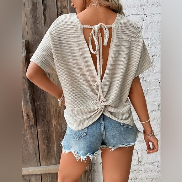 SHEIN LUNE Tie Back Batwing Sleeve Tee Cream Size 12 (XL) NWOT Womens - Picture 4 of 11